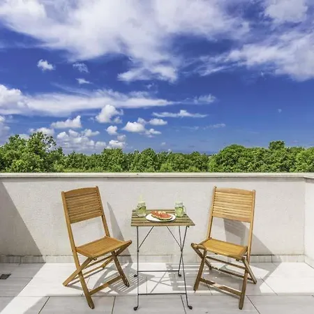 Sleeps 6 Pool Air Con Wifi فيلة *