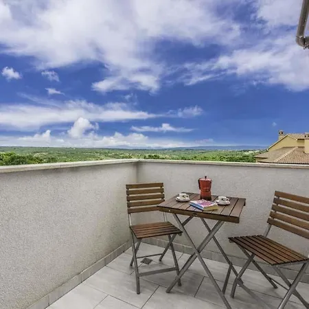 Sleeps 6 Pool Air Con Wifi * Mutvoran